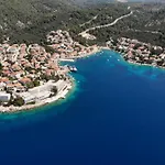 Three-room Near The Beach-zen شقة
