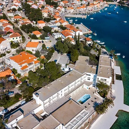 Three-room Near The Beach-zen شقة *