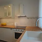 Three-room Near The Beach-zen アパート ブラー