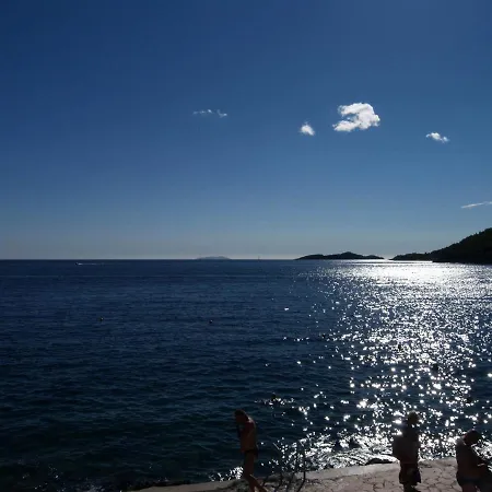 Three-room Near The Beach-zen Apartment Brna