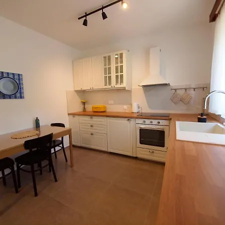 Three-room Near The Beach-zen