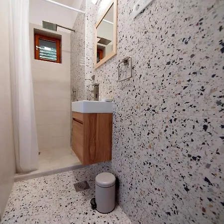 Three-room Near The Beach-zen