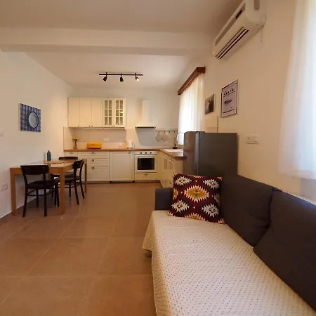 Three-room Near The Beach-zen Apartment Brna