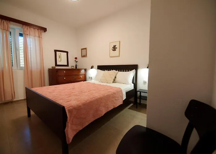 아파트 Three-room Near The Beach-zen 브르나