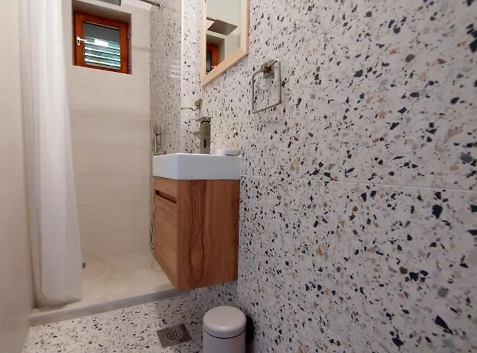 Three-room Near The Beach-zen