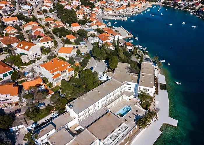 Three-room Near The Beach-zen 아파트 *