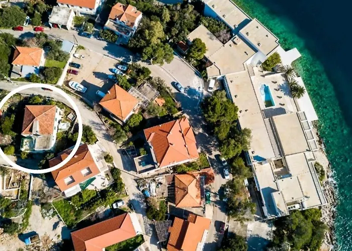 아파트 Three-room Near The Beach-zen 브르나